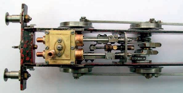 insidec4.jpg insidec4.jpg