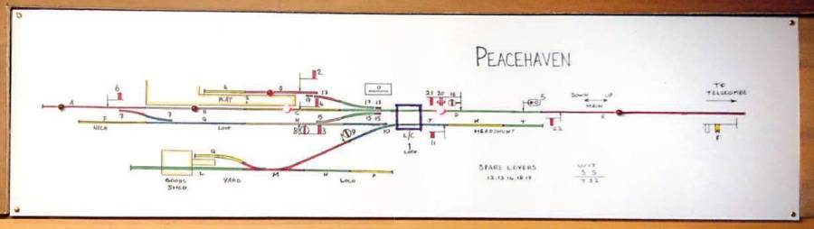 trackc1.jpg trackc1.jpg