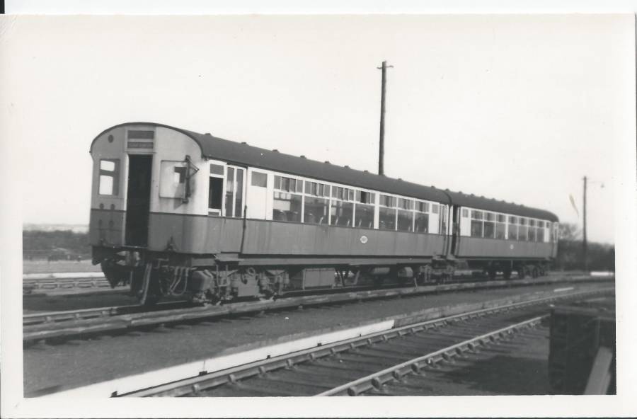 south_gosforth_3rd_rail_electric.jpg south_gosforth_3rd_rail_electric.jpg