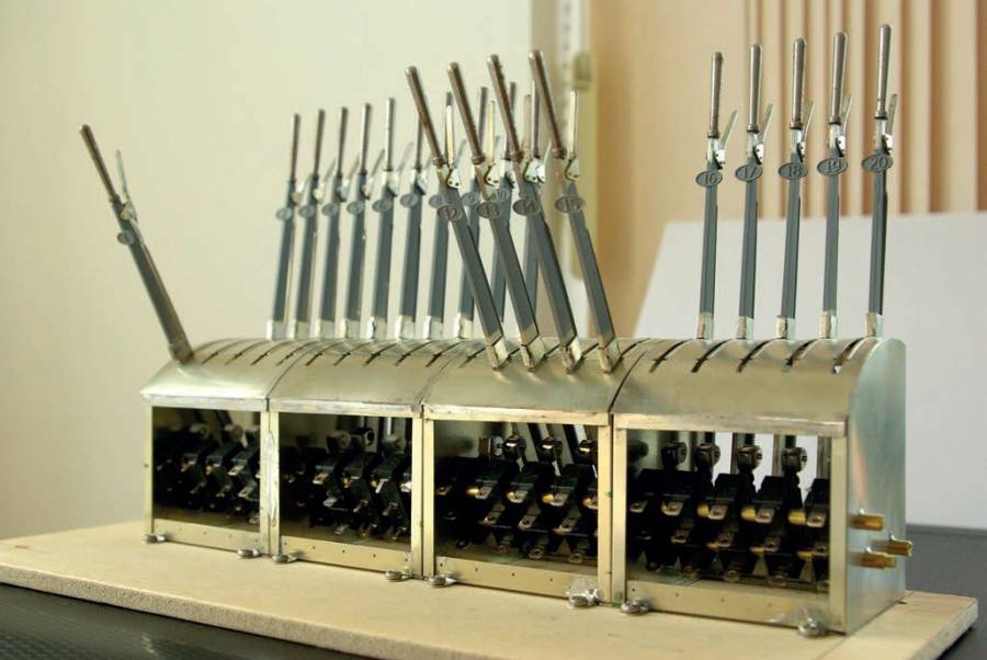 lever1.jpg lever1.jpg