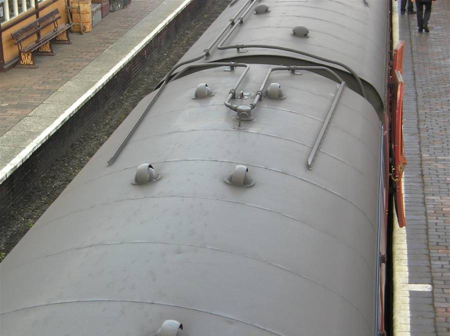 vanroof2.jpg vanroof2.jpg