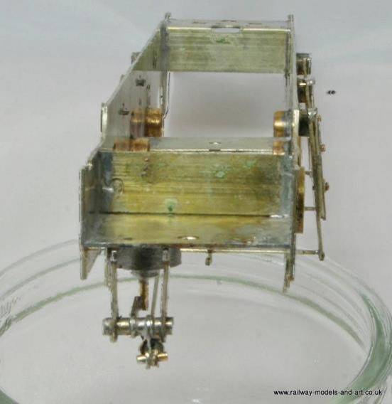 b16picture1_43_.jpg b16picture1_43_.jpg