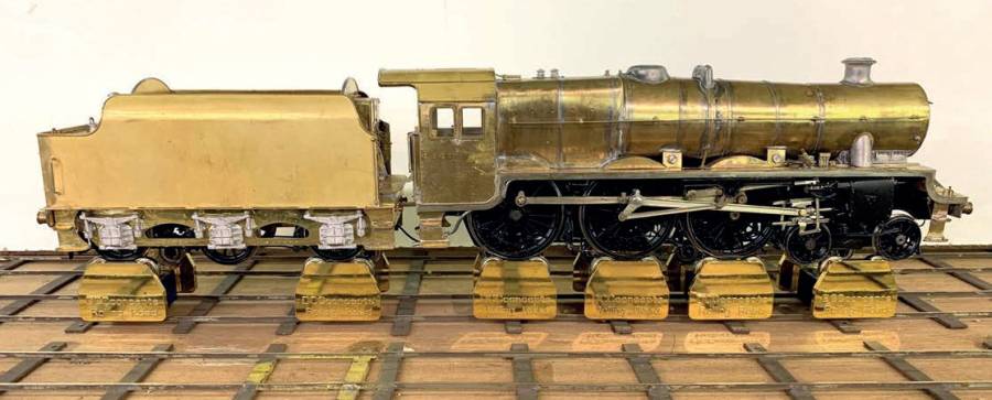 dcc_roll5.jpg dcc_roll5.jpg