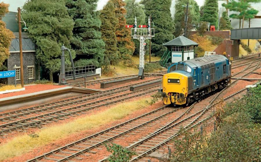 loch28.jpg loch28.jpg