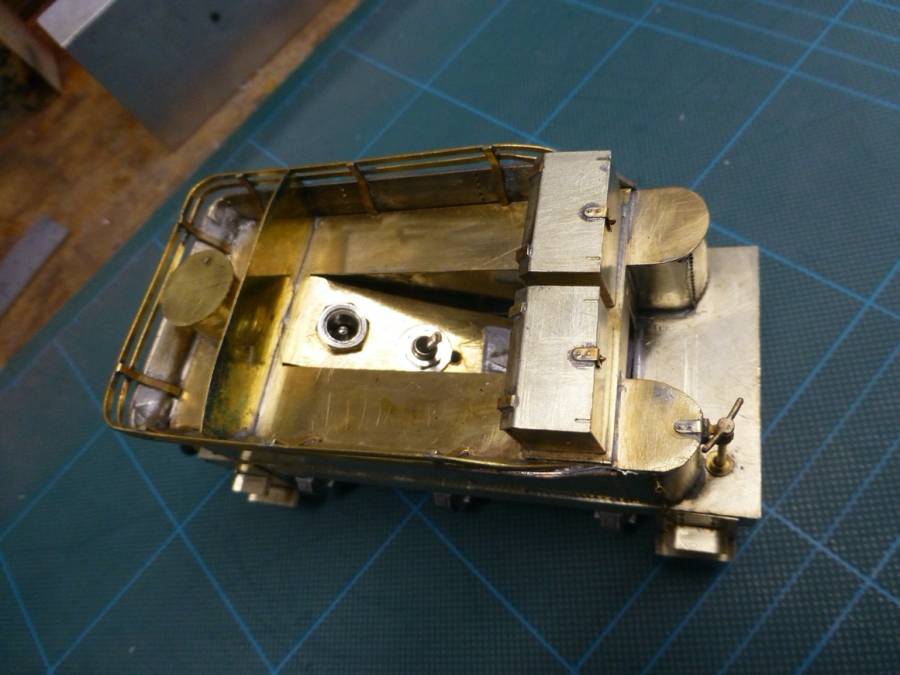 radio_control_tender.jpg radio_control_tender.jpg