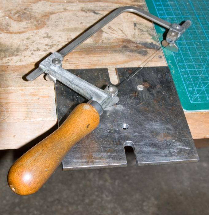 piercing_saw.jpg piercing_saw.jpg