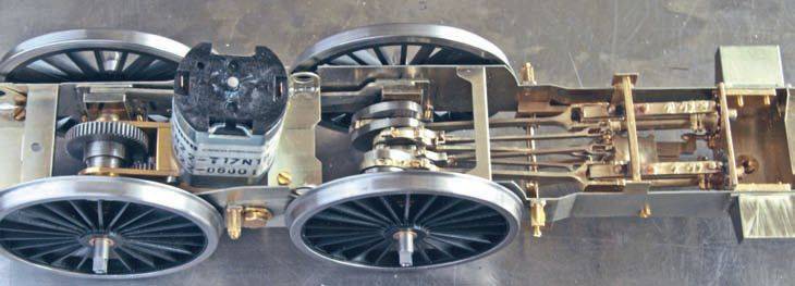 armstrong40.jpg armstrong40.jpg