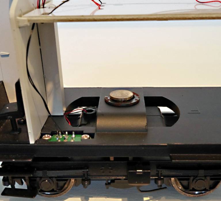 heljan_speaker_mount.jpg heljan_speaker_mount.jpg