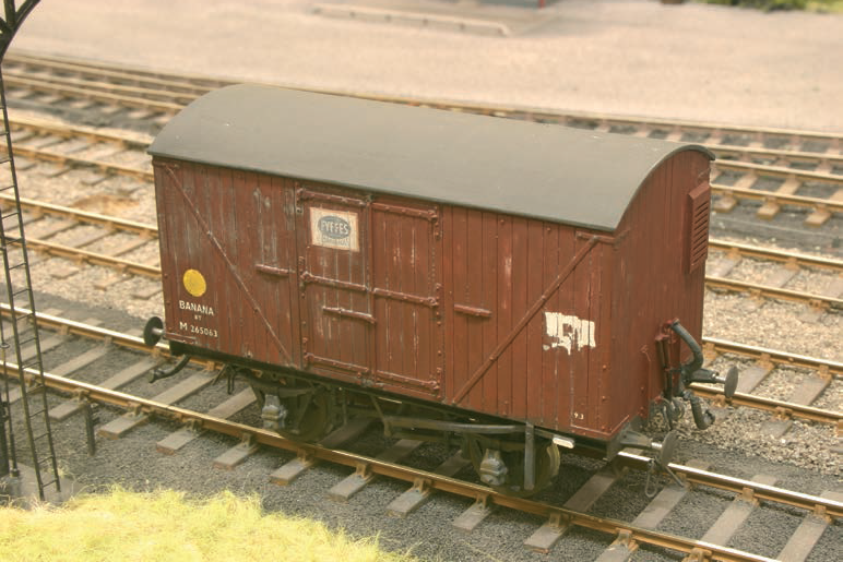 banvan_2.png banvan_2.png