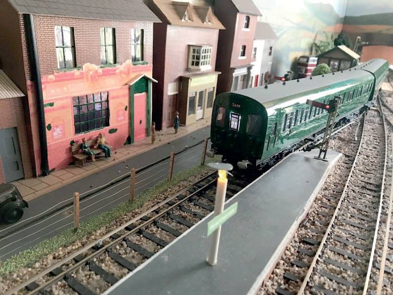 emulight1.jpg emulight1.jpg