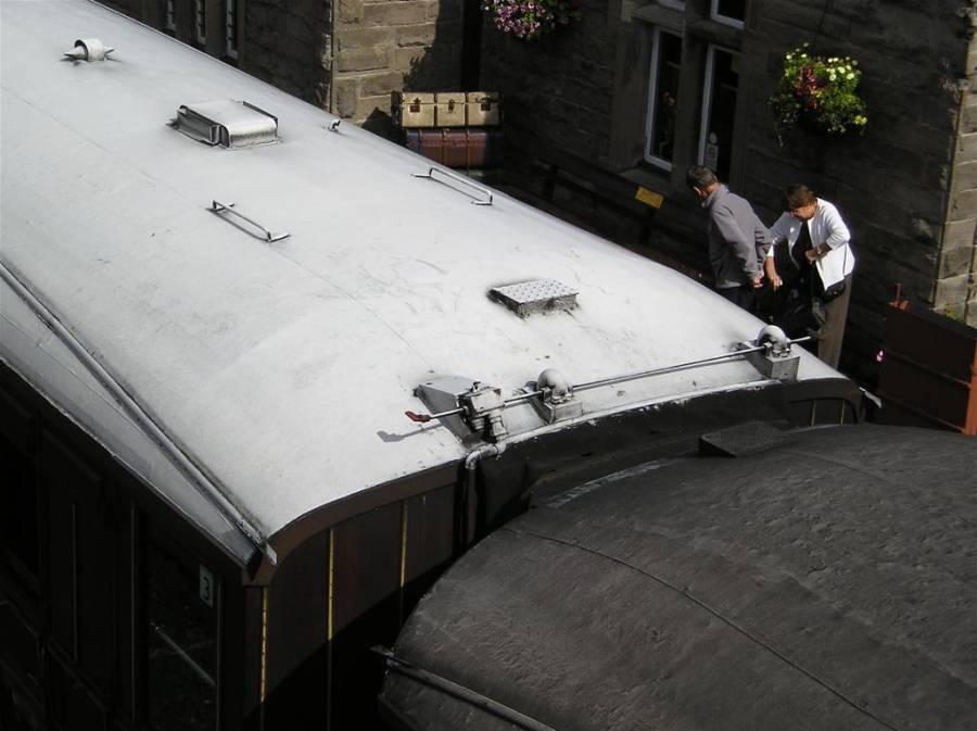 vanroof3.jpg vanroof3.jpg